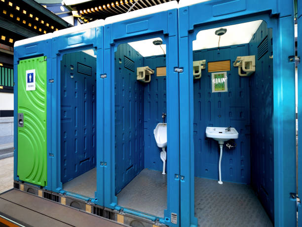 Porta potty delivery and setup in Mahinahina, HI
